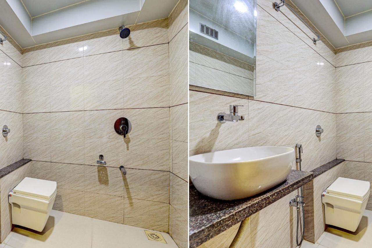 Oyo 77491 Hotel Shreenath Valsad Εξωτερικό φωτογραφία