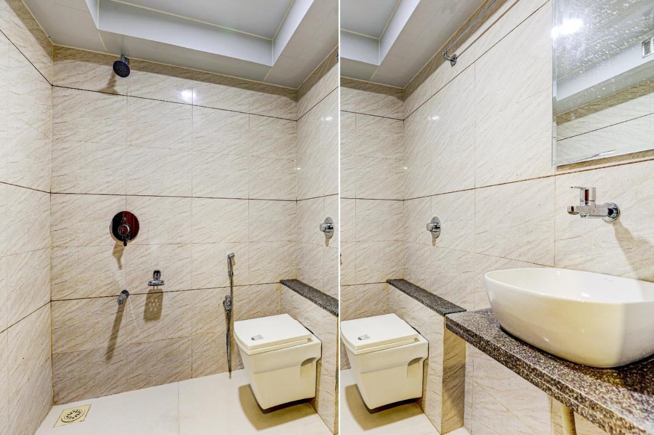 Oyo 77491 Hotel Shreenath Valsad Εξωτερικό φωτογραφία